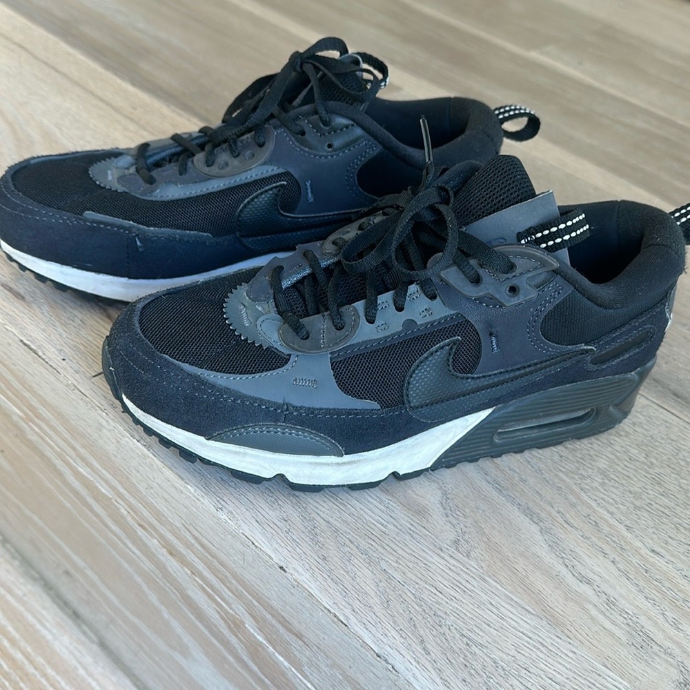 Nike Air Black Sneakers with Cushioned Sole